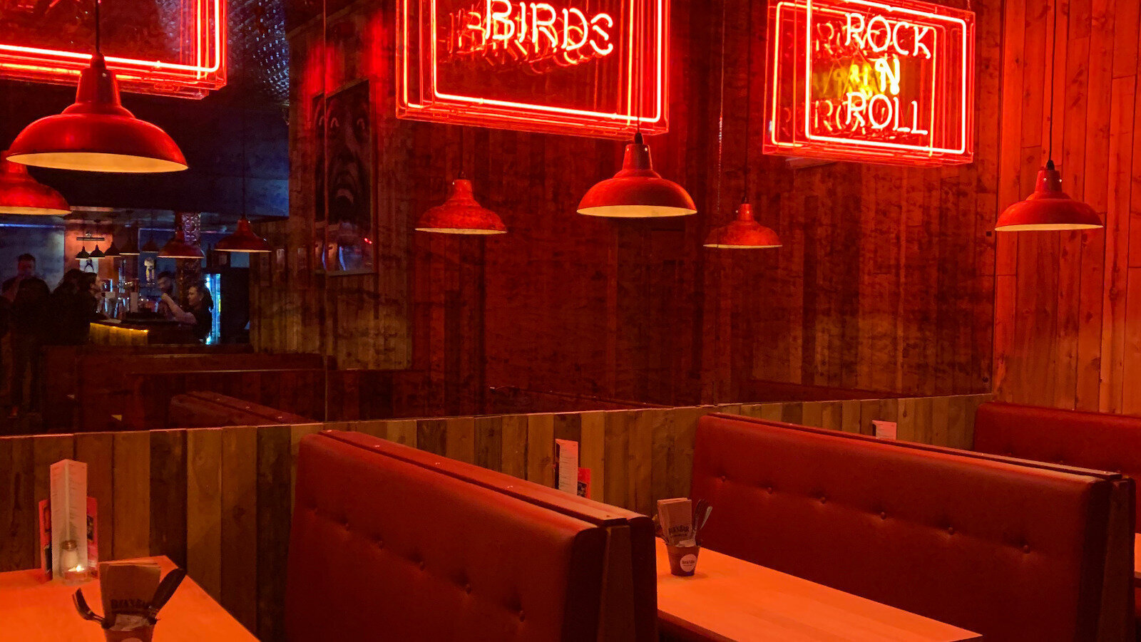 <span class="translation_missing" title="translation missing: en.meta.location_title, location_name: Bucks Bar Trongate, city: Glasgow">Location Title</span>