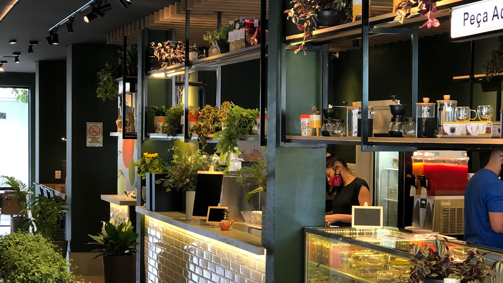 <span class="translation_missing" title="translation missing: en.meta.location_title, location_name: Cafe S/A Cafeteria, city: Goiânia">Location Title</span>