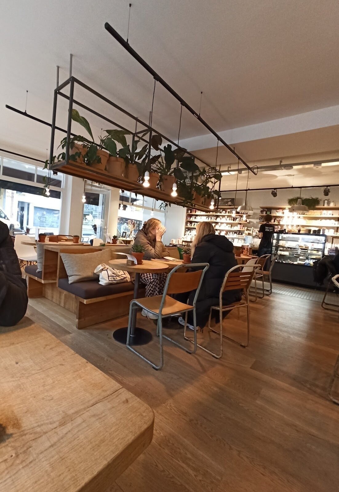 <span class="translation_missing" title="translation missing: en.meta.location_title, location_name: Chocolate Company, city: Groningen">Location Title</span>