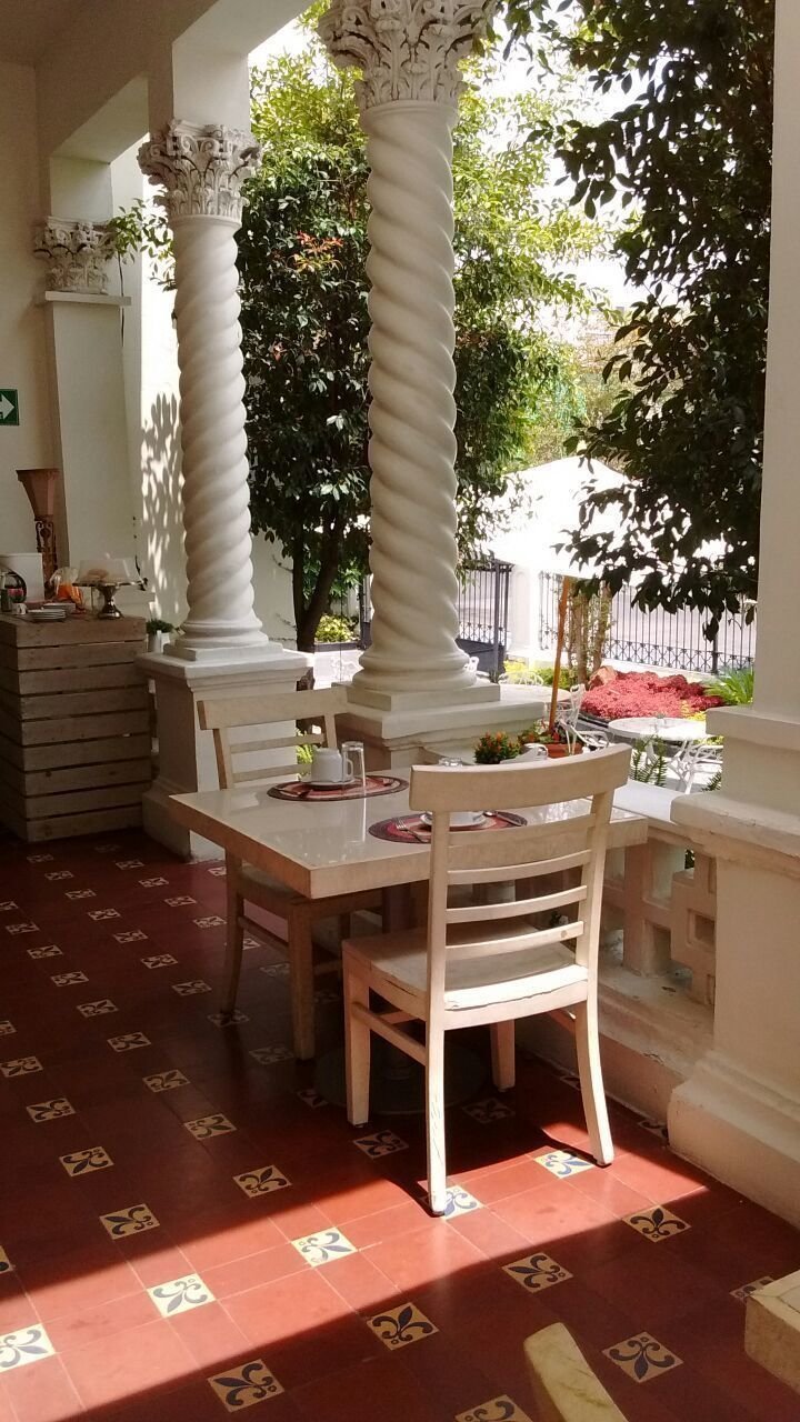 <span class="translation_missing" title="translation missing: en.meta.location_title, location_name: Bistrot Monraz House, city: Guadalajara">Location Title</span>