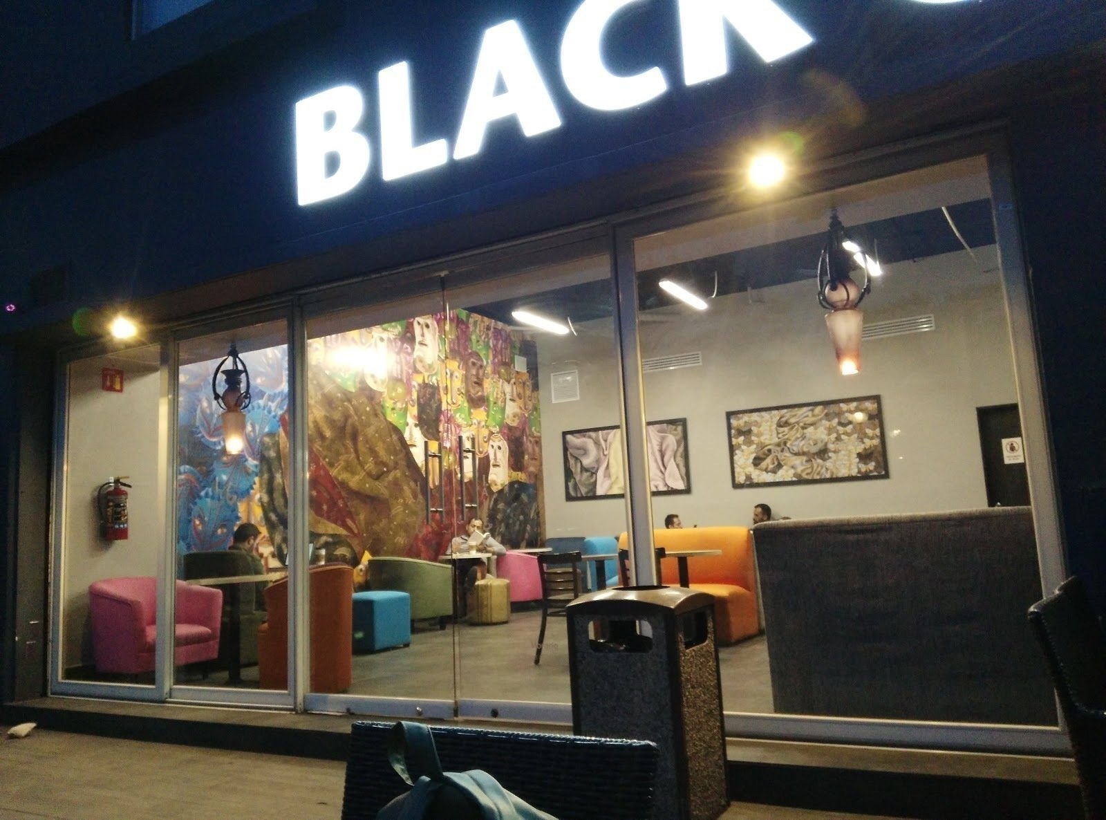 <span class="translation_missing" title="translation missing: en.meta.location_title, location_name: Black Coffee Gallery @ Chapultepec, city: Guadalajara">Location Title</span>