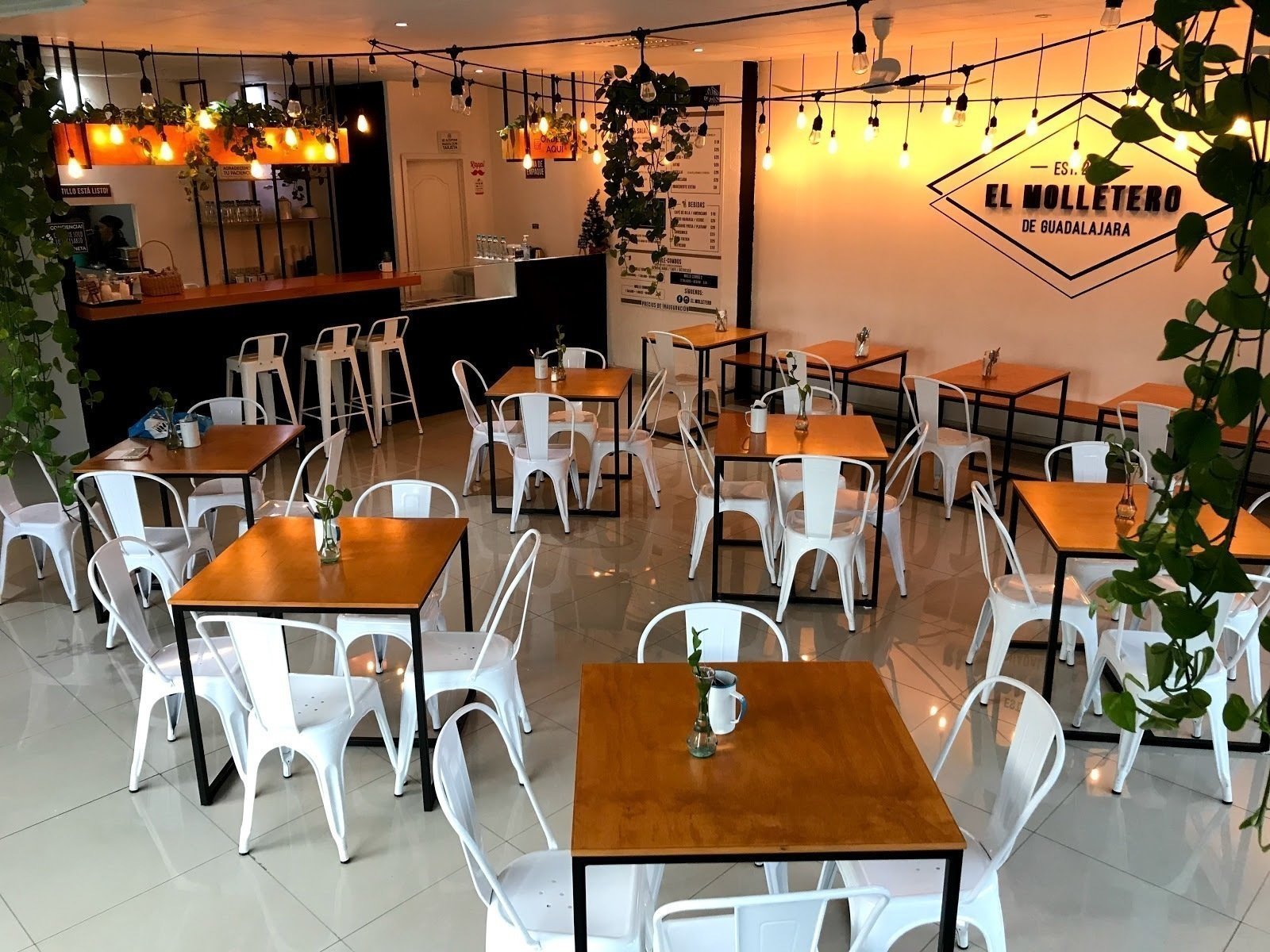 <span class="translation_missing" title="translation missing: en.meta.location_title, location_name: El Molletero, city: Guadalajara">Location Title</span>