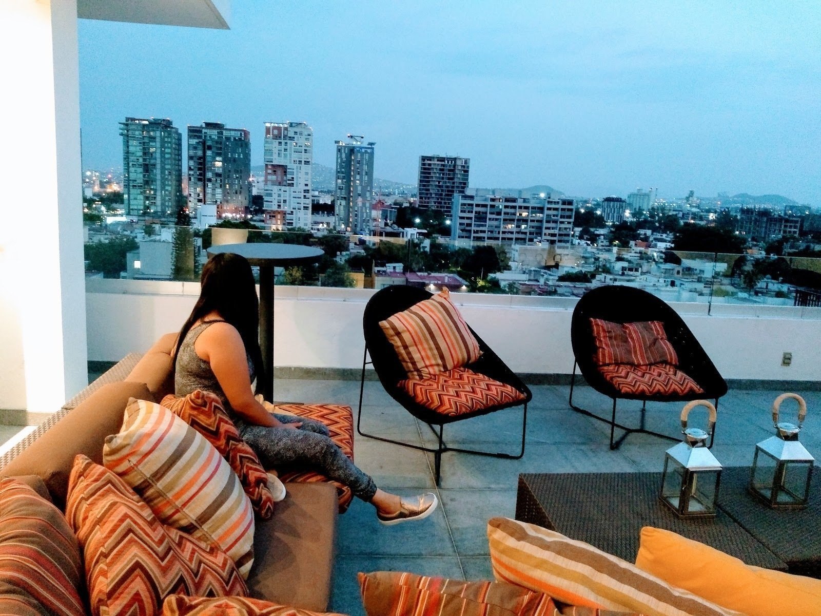 <span class="translation_missing" title="translation missing: en.meta.location_title, location_name: Love It Restaurante, city: Guadalajara">Location Title</span>