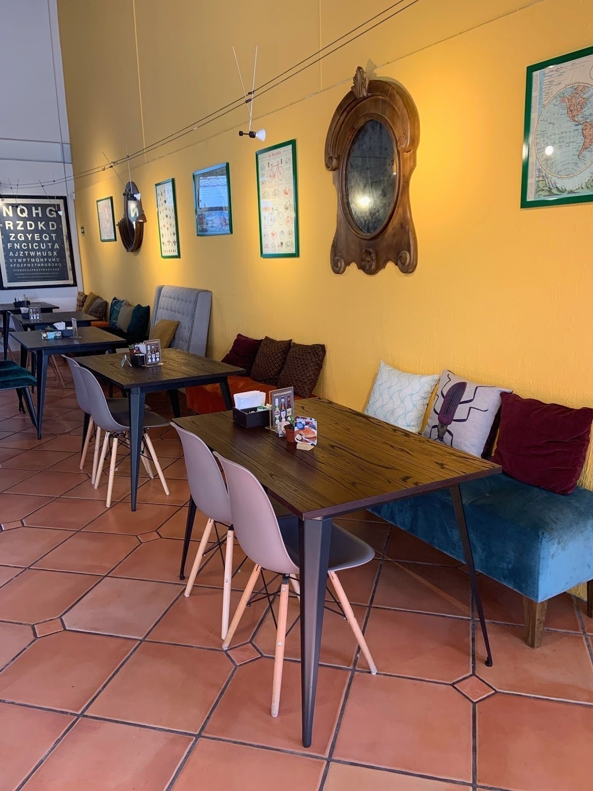 <span class="translation_missing" title="translation missing: en.meta.location_title, location_name: Miguel Ángel Coffee, city: Guadalajara">Location Title</span>