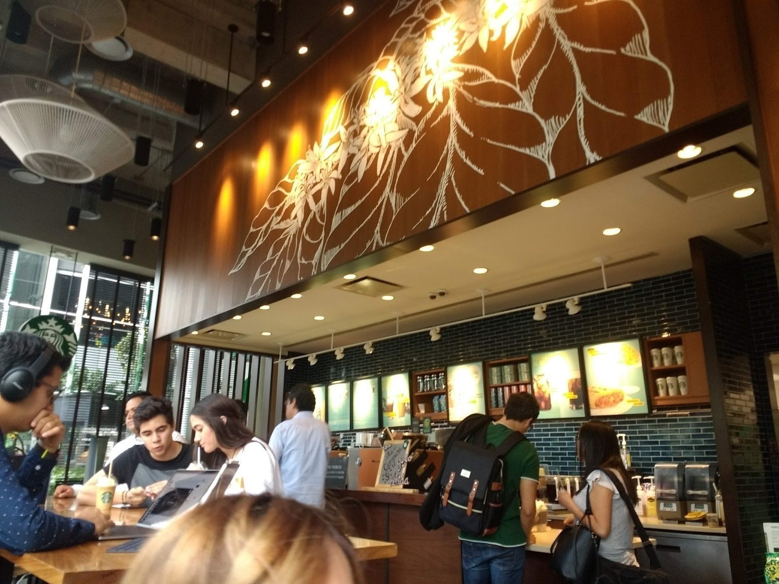 <span class="translation_missing" title="translation missing: en.meta.location_title, location_name: Starbucks @ Plaza Sania, city: Guadalajara">Location Title</span>