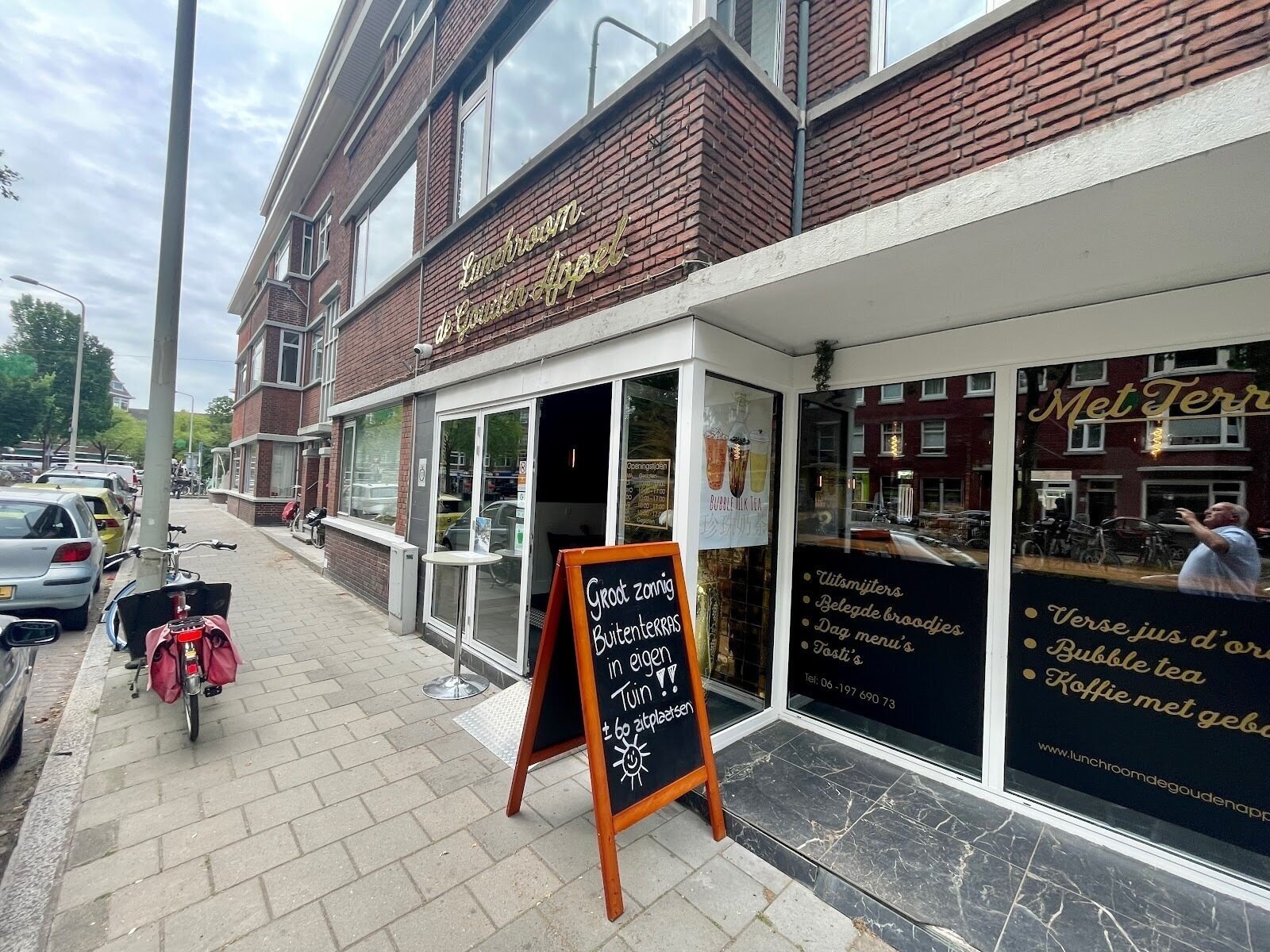 <span class="translation_missing" title="translation missing: en.meta.location_title, location_name: Lunchroom de Gouden Appel, city: Hague">Location Title</span>