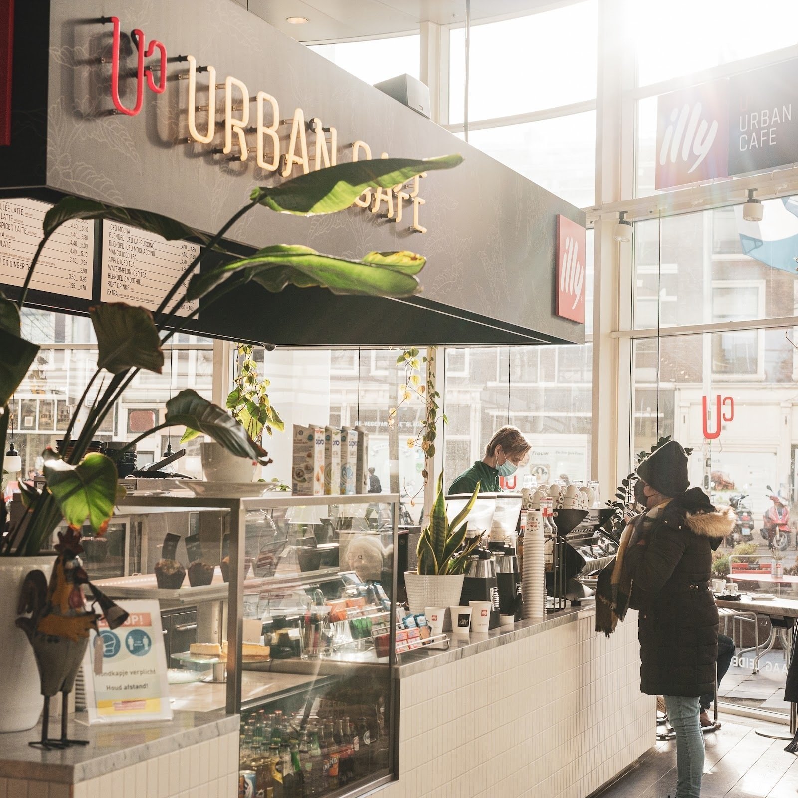 <span class="translation_missing" title="translation missing: en.meta.location_title, location_name: Urban Café, city: Hague">Location Title</span>