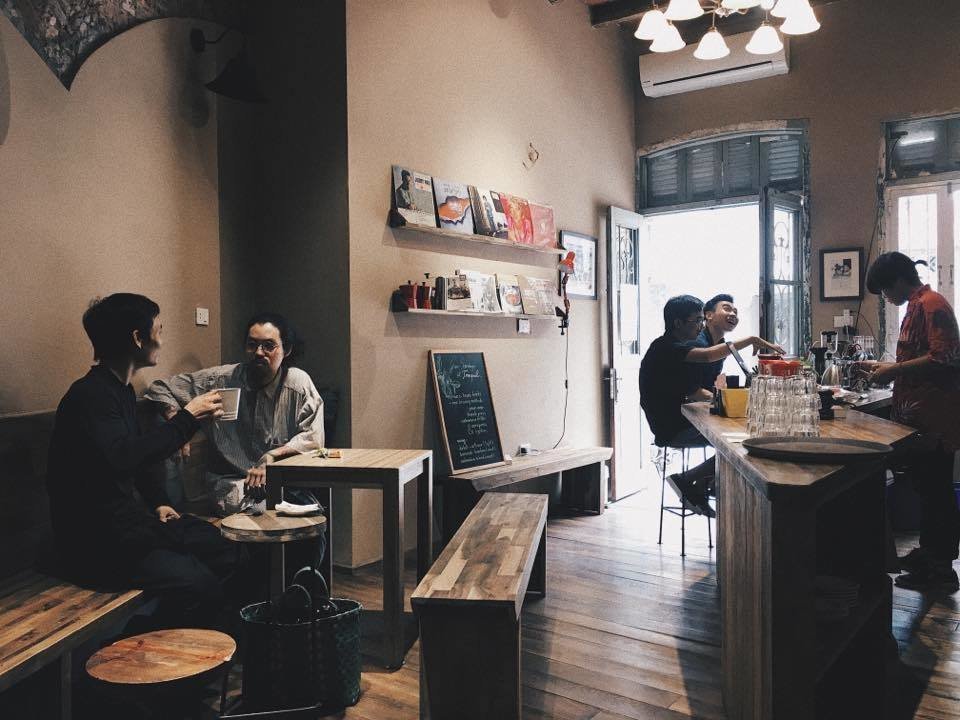 <span class="translation_missing" title="translation missing: en.meta.location_title, location_name: Cafe Tranquil, city: Hanoi">Location Title</span>