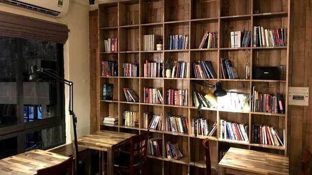 Tranquil Books & Coffee @ Nguyen Bieu