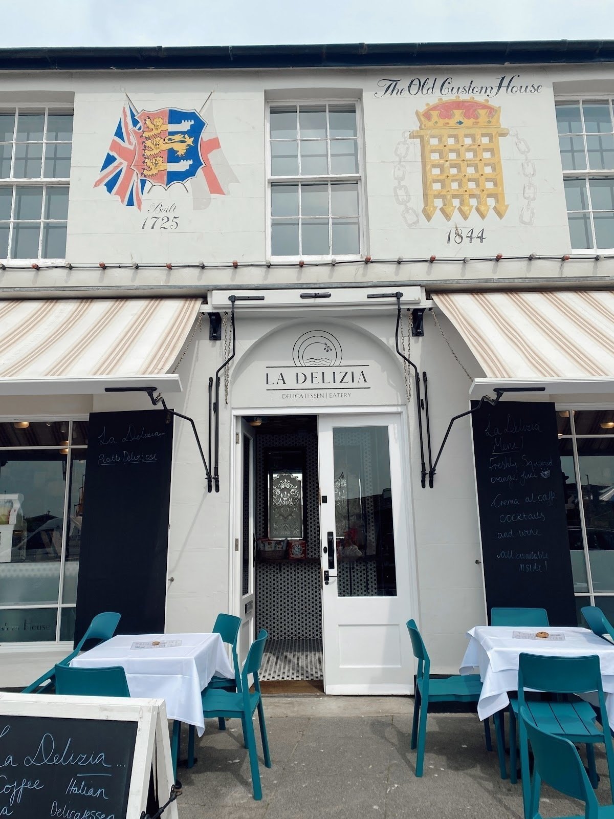 <span class="translation_missing" title="translation missing: en.meta.location_title, location_name: La Delizia, city: Hastings">Location Title</span>
