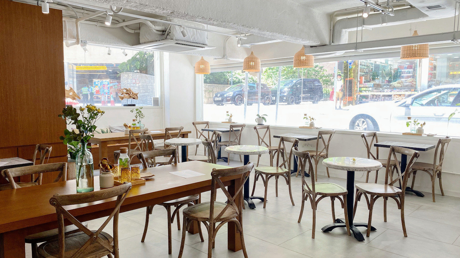 <span class="translation_missing" title="translation missing: en.meta.location_title, location_name: 14 SOUTH LANE, city: Hong Kong">Location Title</span>
