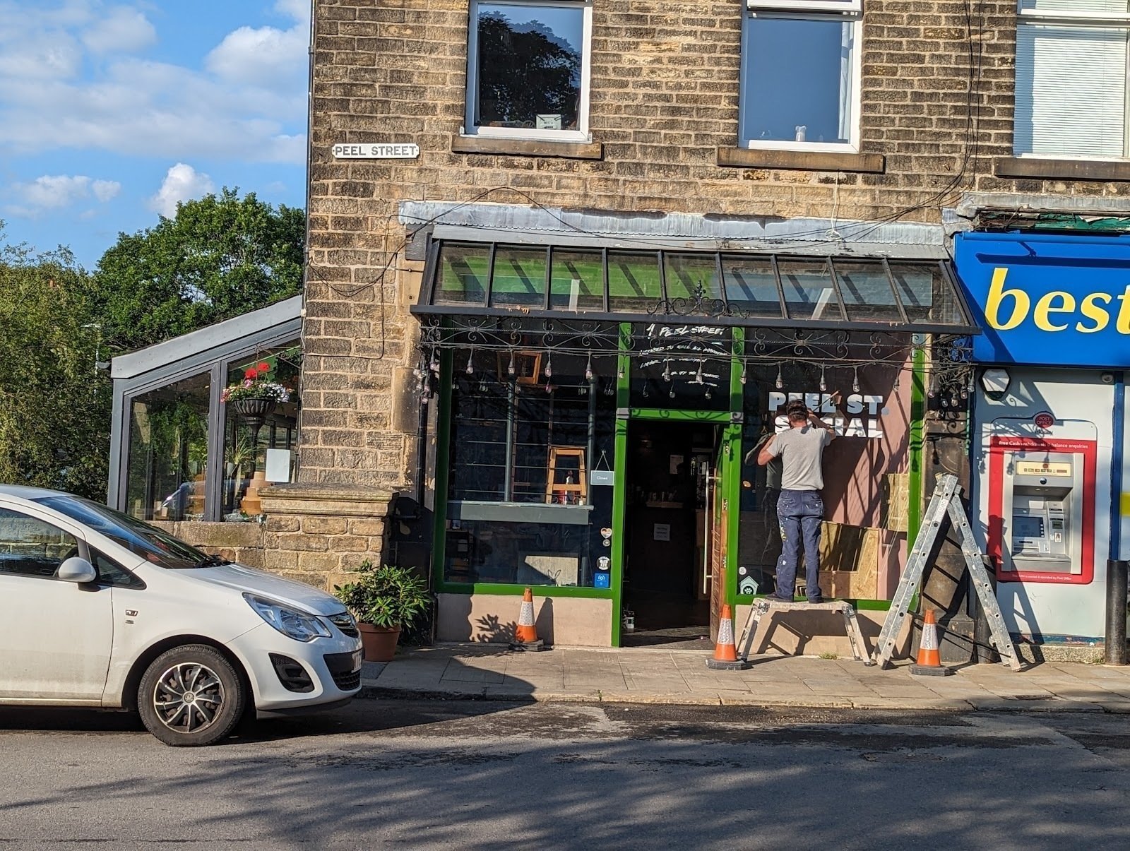 <span class="translation_missing" title="translation missing: en.meta.location_title, location_name: Peel St. Social, city: Huddersfield">Location Title</span>