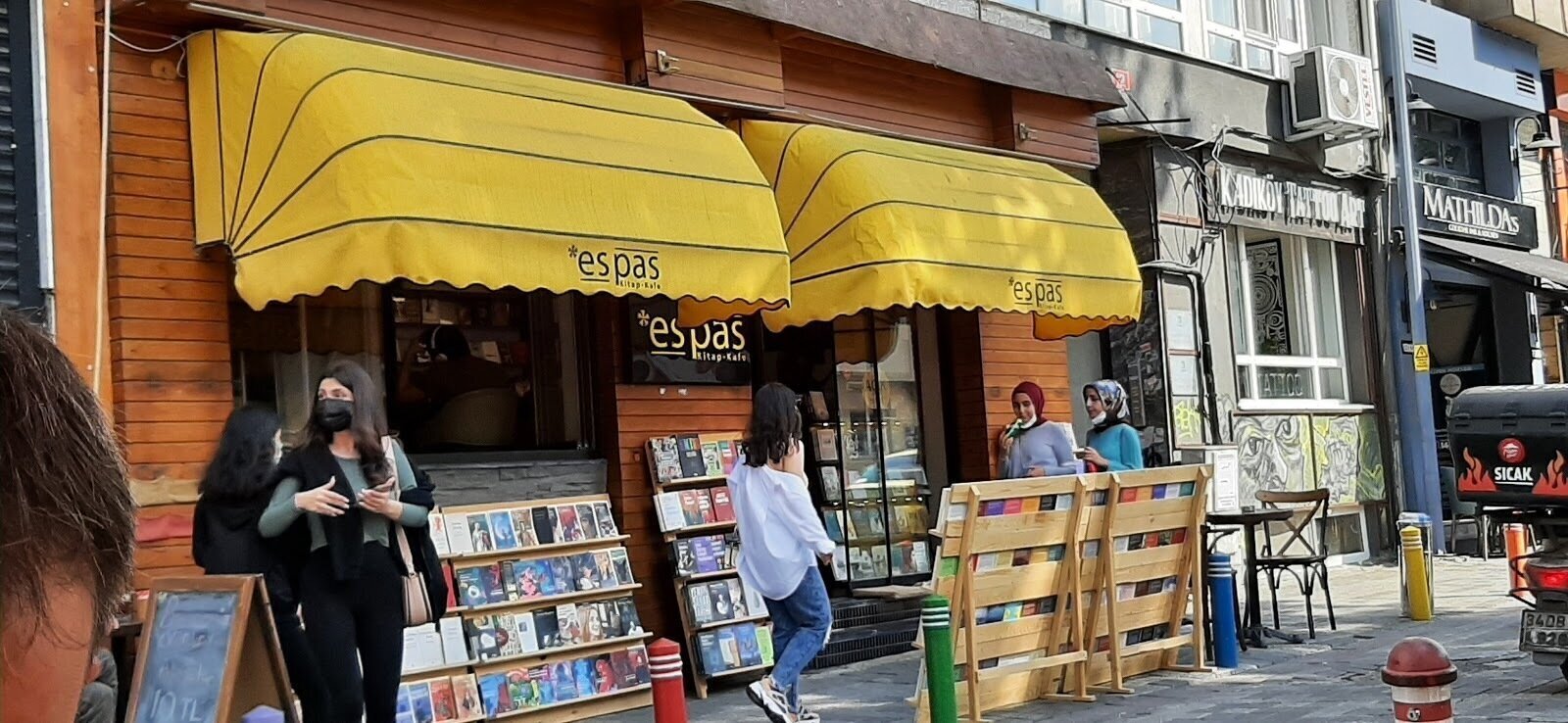<span class="translation_missing" title="translation missing: en.meta.location_title, location_name: Espas Kitap Kafe, city: Istanbul">Location Title</span>