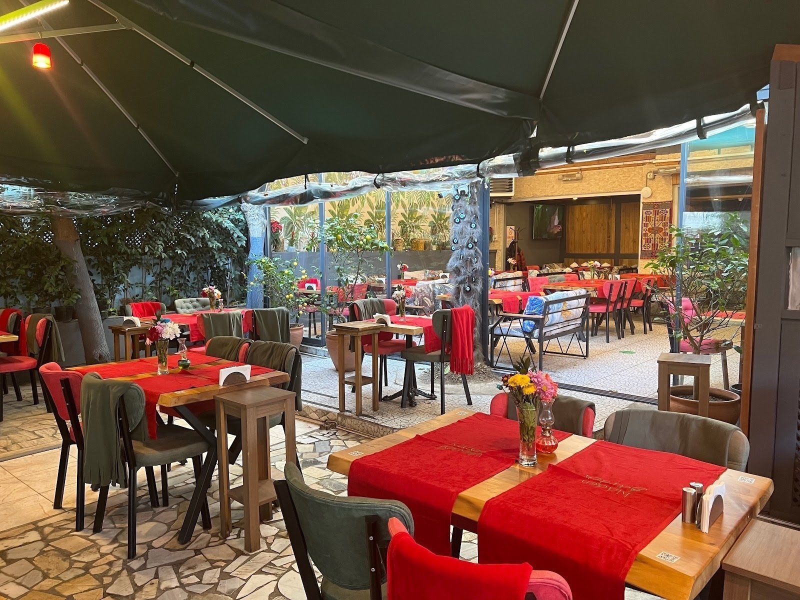 <span class="translation_missing" title="translation missing: en.meta.location_title, location_name: Hidden Garden, city: Istanbul">Location Title</span>