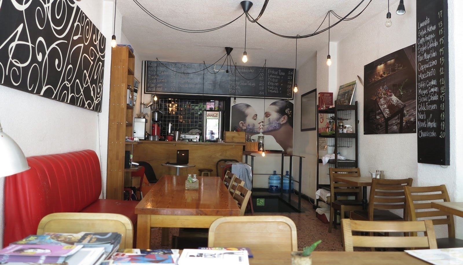<span class="translation_missing" title="translation missing: en.meta.location_title, location_name: Homeroom, city: Istanbul">Location Title</span>