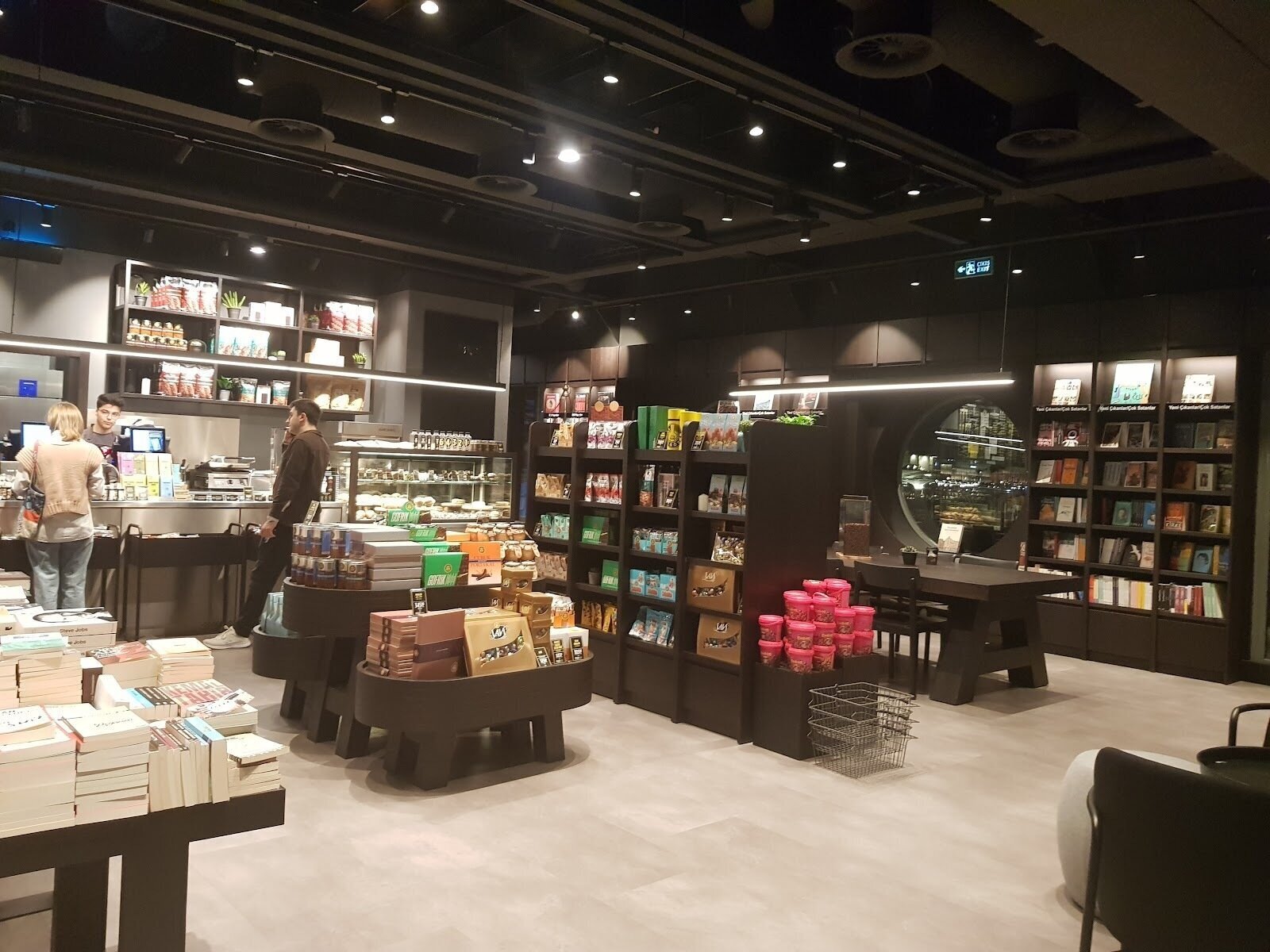 <span class="translation_missing" title="translation missing: en.meta.location_title, location_name: Istanbul Bookstore Karakoy Branch, city: Istanbul">Location Title</span>