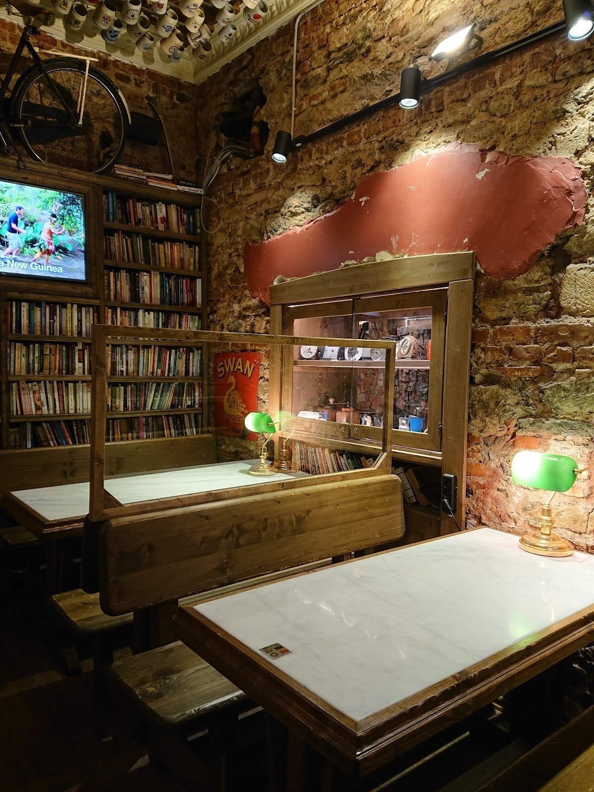<span class="translation_missing" title="translation missing: en.meta.location_title, location_name: Varuna Gezgin Cafe - İstanbul, city: Istanbul">Location Title</span>
