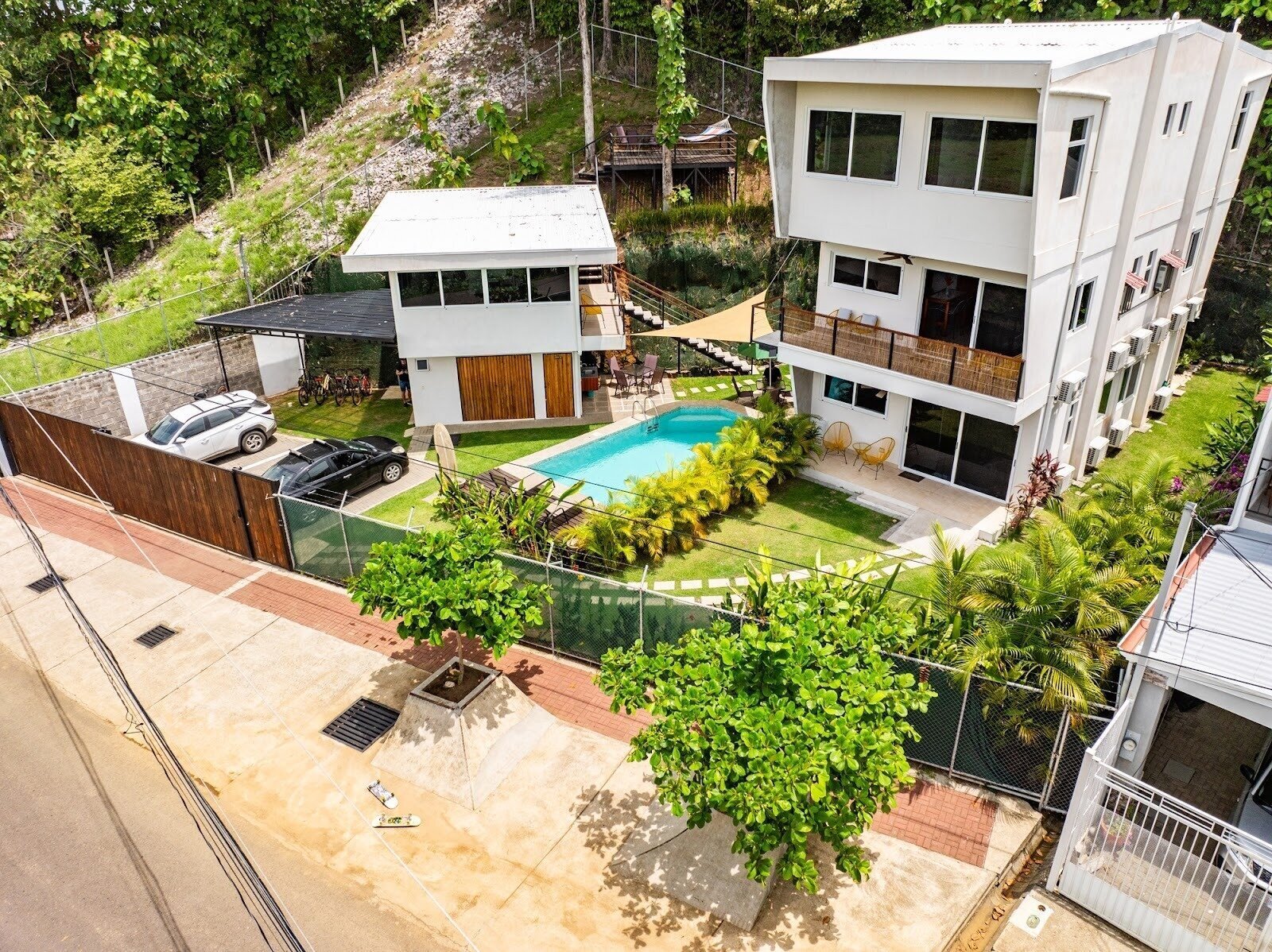 <span class="translation_missing" title="translation missing: en.meta.location_title, location_name: Coconut Office, city: Jaco">Location Title</span>