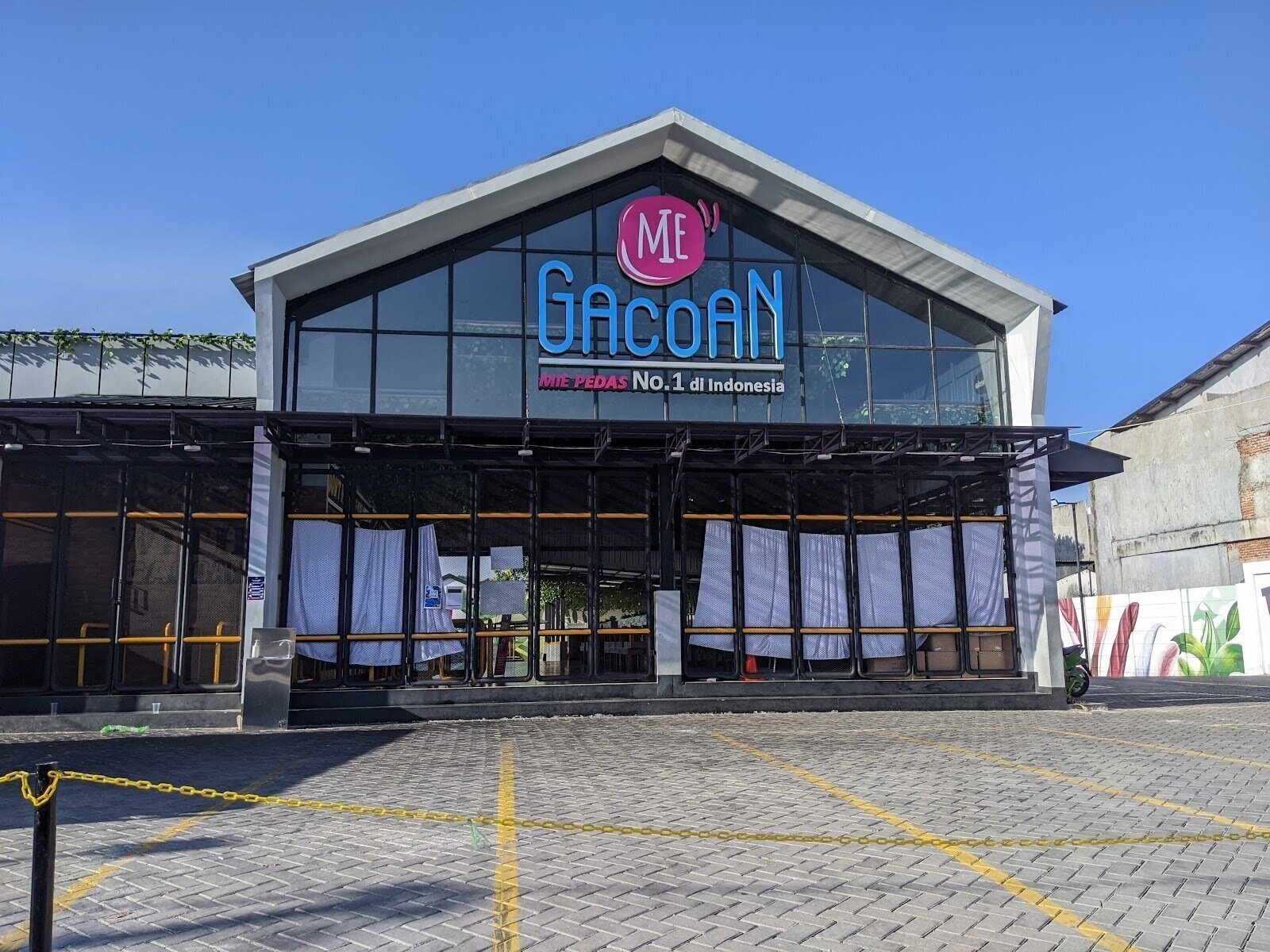 <span class="translation_missing" title="translation missing: en.meta.location_title, location_name: Mie Gacoan - Bintaro, city: Jakarta">Location Title</span>