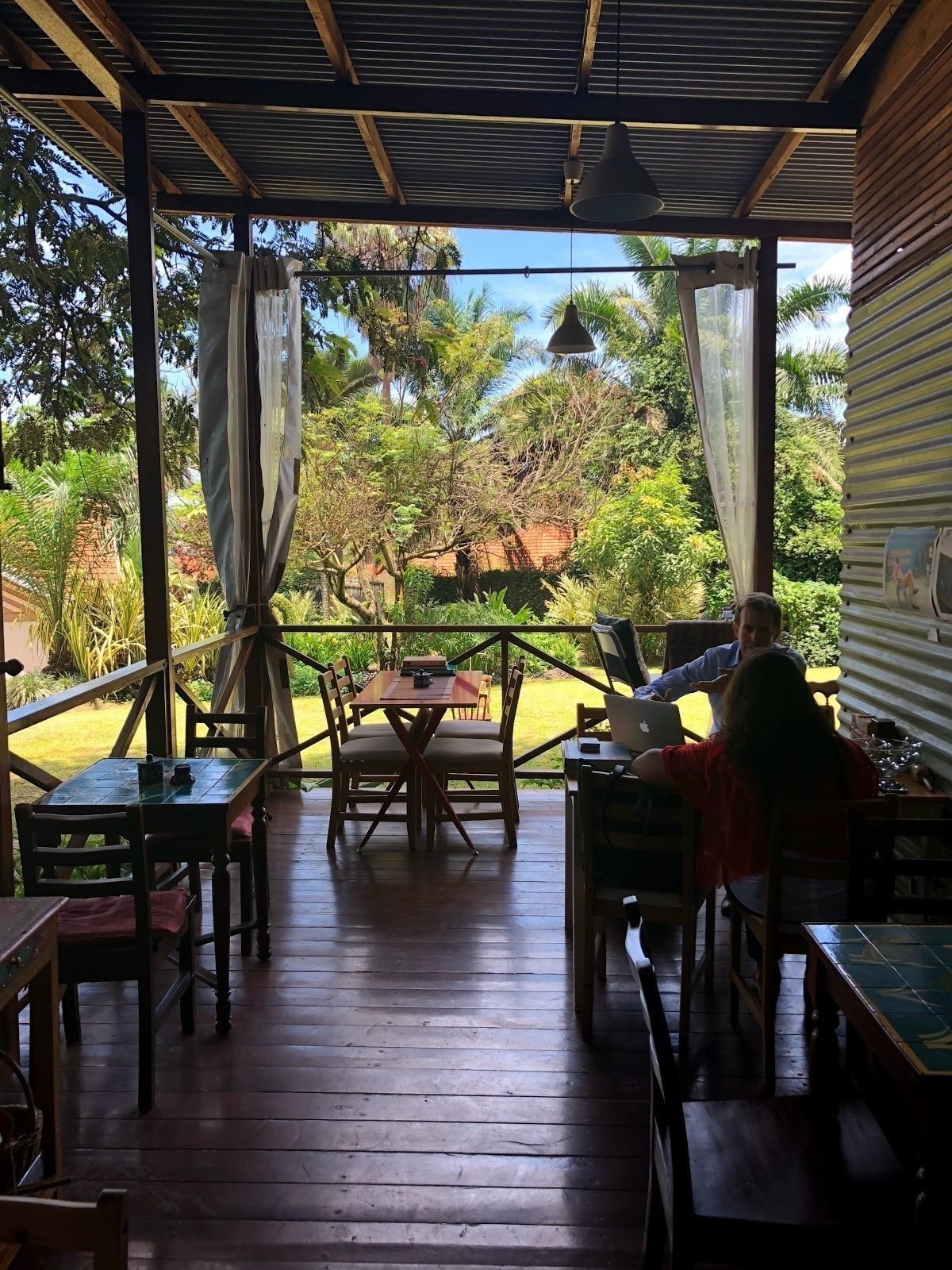<span class="translation_missing" title="translation missing: en.meta.location_title, location_name: Kardamom &amp; Koffee, city: Kampala">Location Title</span>