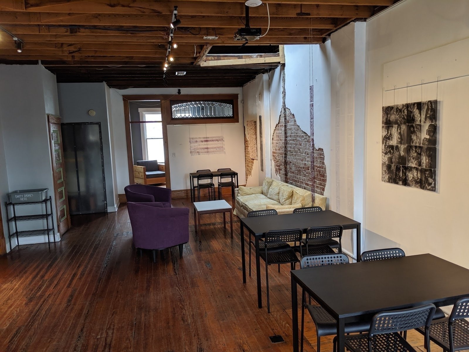 <span class="translation_missing" title="translation missing: en.meta.location_title, location_name: Chances Social, city: Kansas City">Location Title</span>