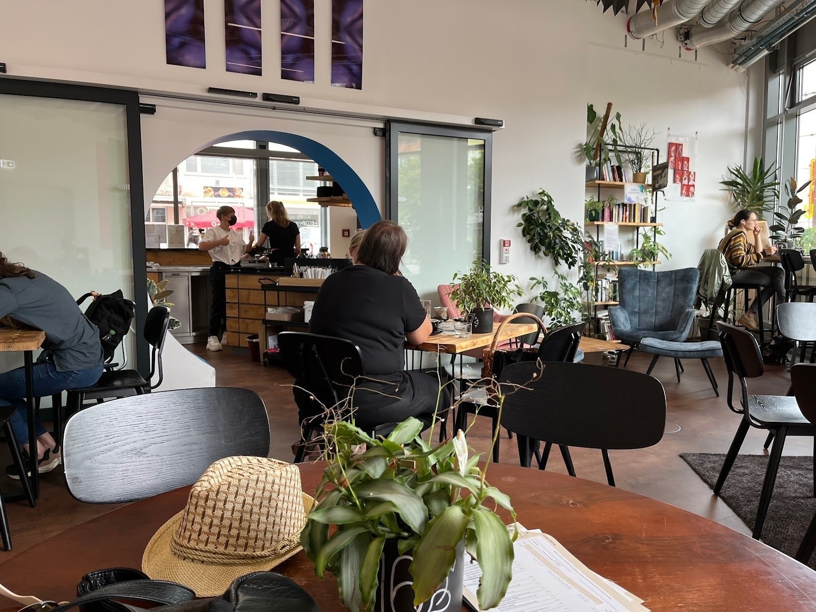 <span class="translation_missing" title="translation missing: en.meta.location_title, location_name: intro CAFÉ, city: Karlsruhe">Location Title</span>