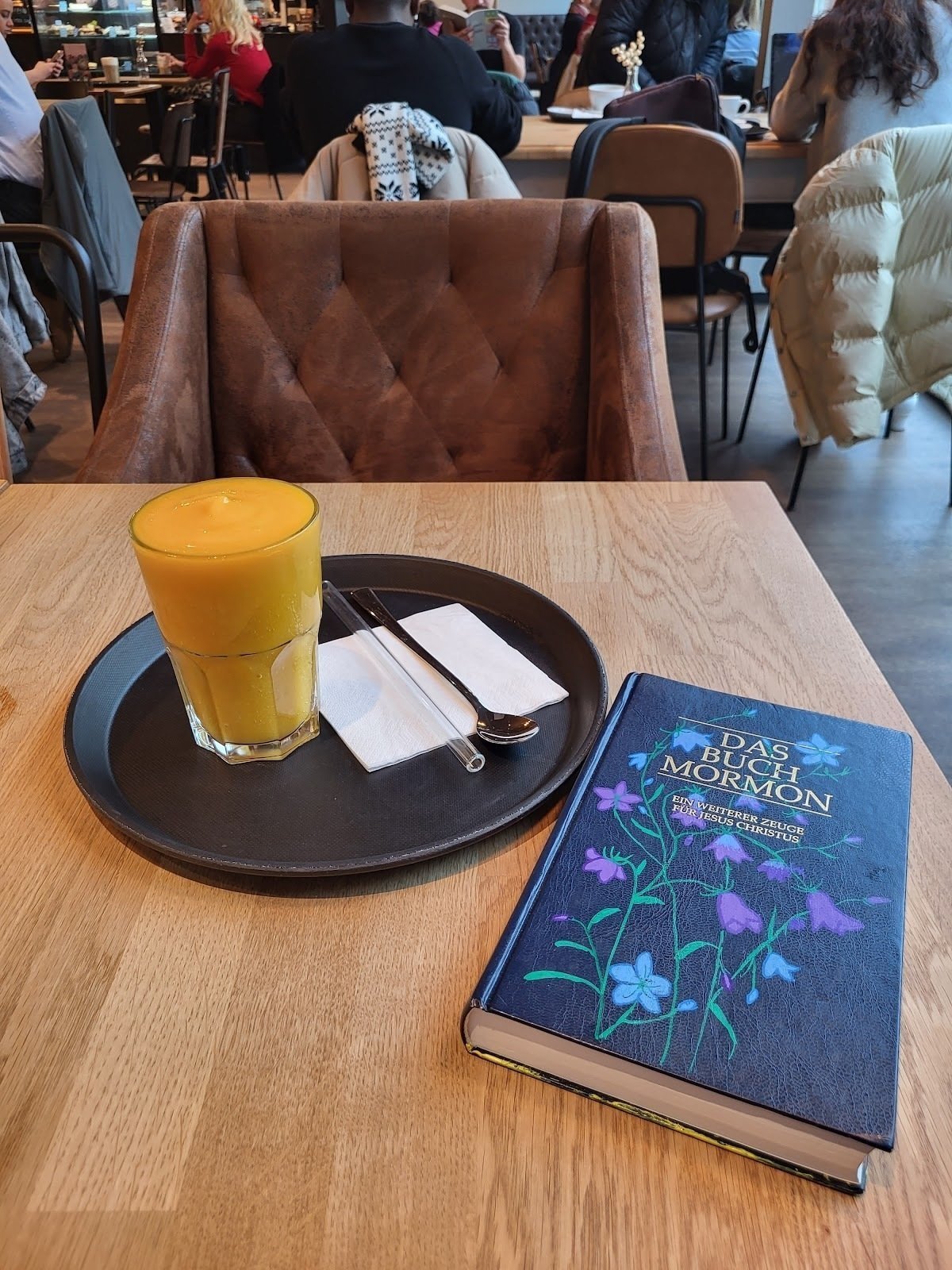 <span class="translation_missing" title="translation missing: en.meta.location_title, location_name: Meyerbeer-Coffee, city: Karlsruhe">Location Title</span>