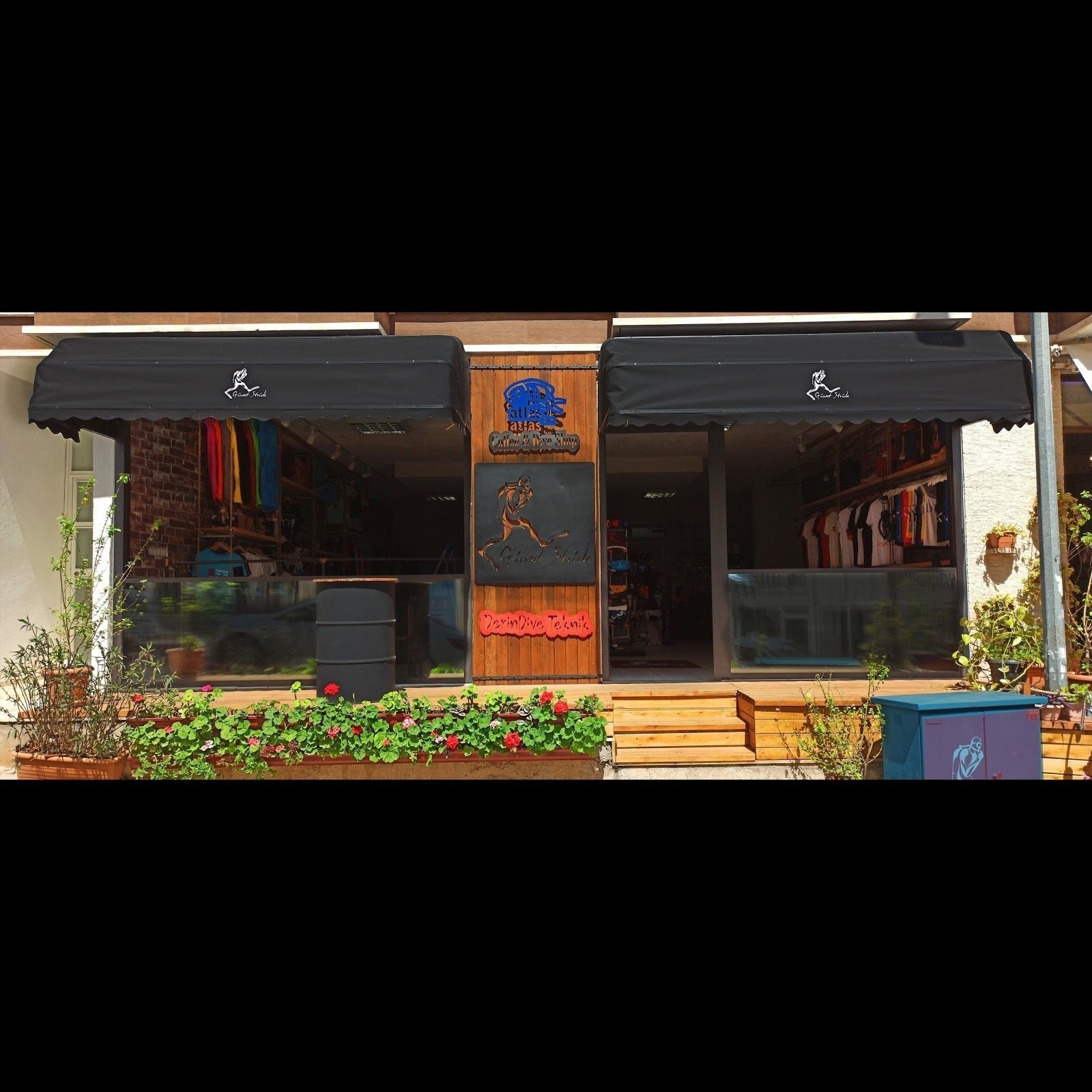 <span class="translation_missing" title="translation missing: en.meta.location_title, location_name: Giant Stride Shop&amp;Cafe&amp;Bar, city: Kaş">Location Title</span>