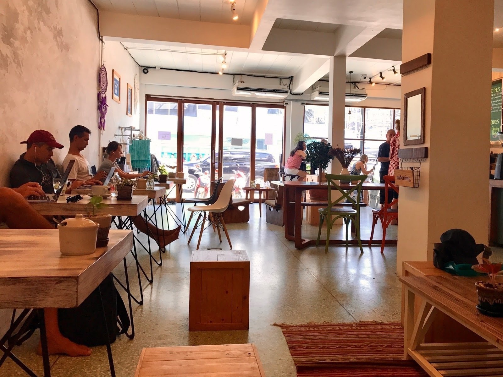<span class="translation_missing" title="translation missing: en.meta.location_title, location_name: Dots Coffee, city: Ko Pha-Ngan">Location Title</span>