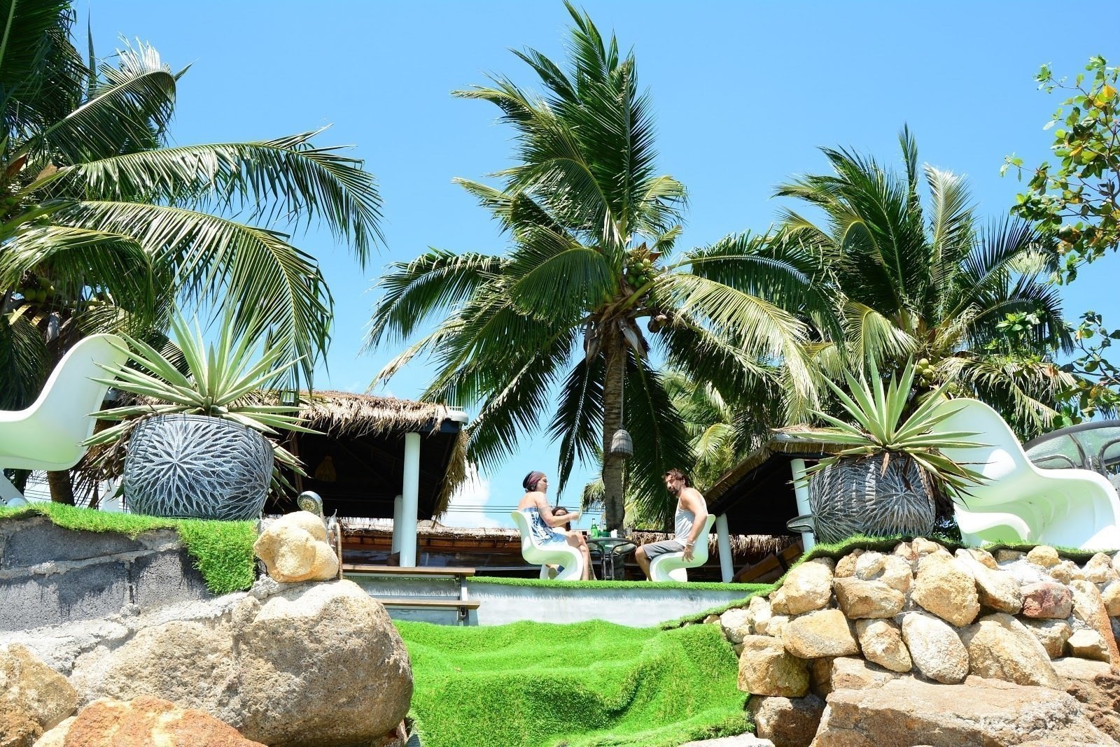 <span class="translation_missing" title="translation missing: en.meta.location_title, location_name: La Casa Tropicana, city: Ko Pha-Ngan">Location Title</span>