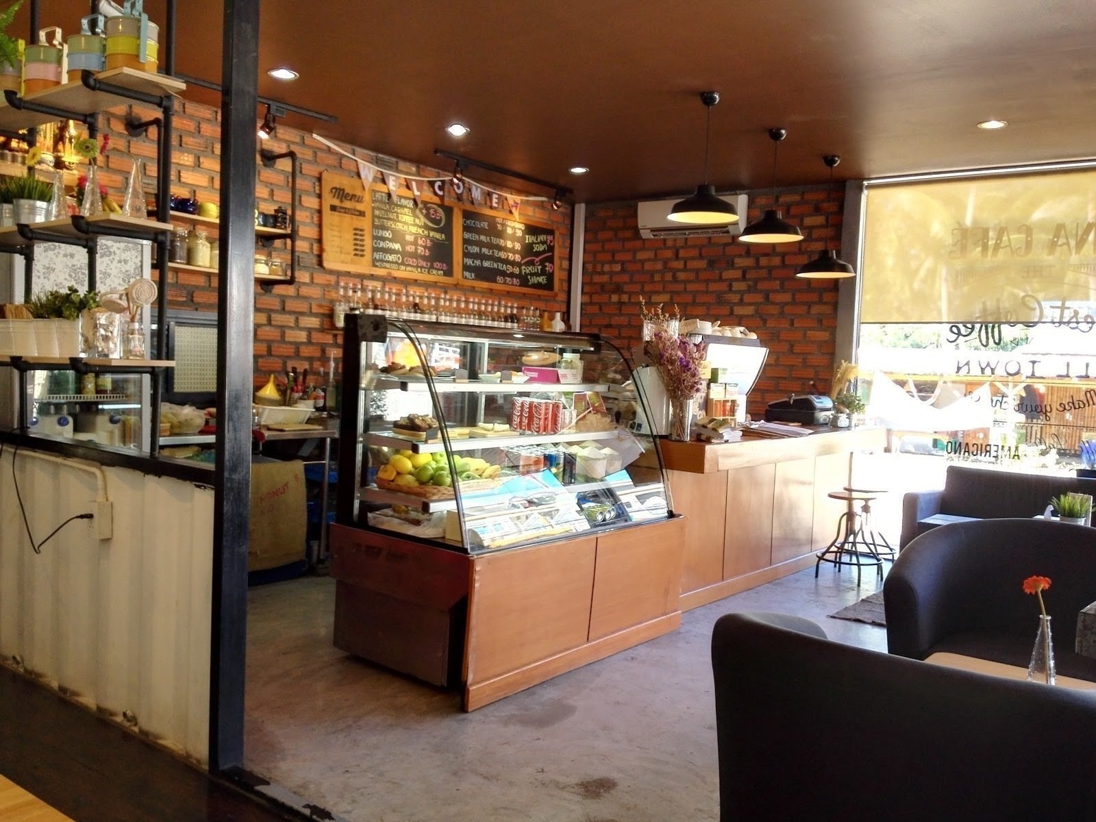 <span class="translation_missing" title="translation missing: en.meta.location_title, location_name: Luna cafe, city: Ko Pha-Ngan">Location Title</span>