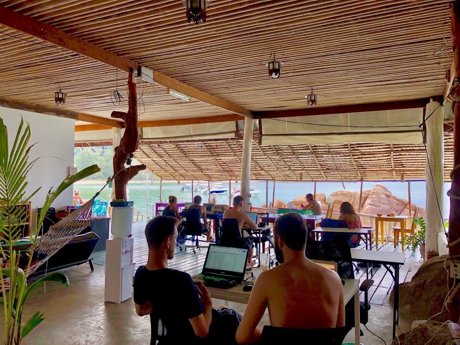 <span class="translation_missing" title="translation missing: en.meta.location_title, location_name: Secret Place, city: Ko Pha-Ngan">Location Title</span>