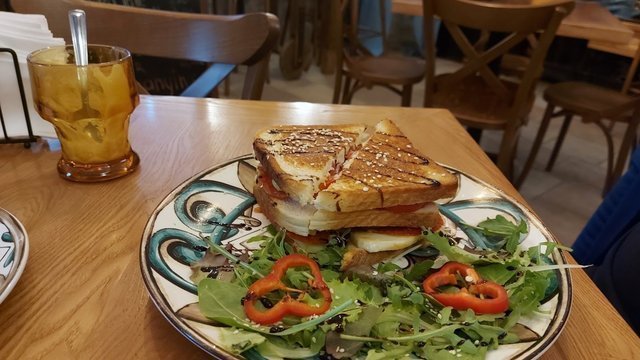 Caffe bar “Mone”