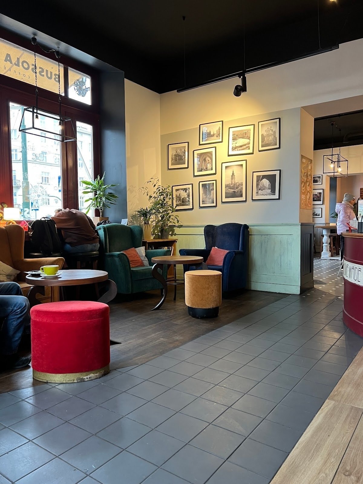 <span class="translation_missing" title="translation missing: en.meta.location_title, location_name: Bussola Coffee, city: Kraków">Location Title</span>