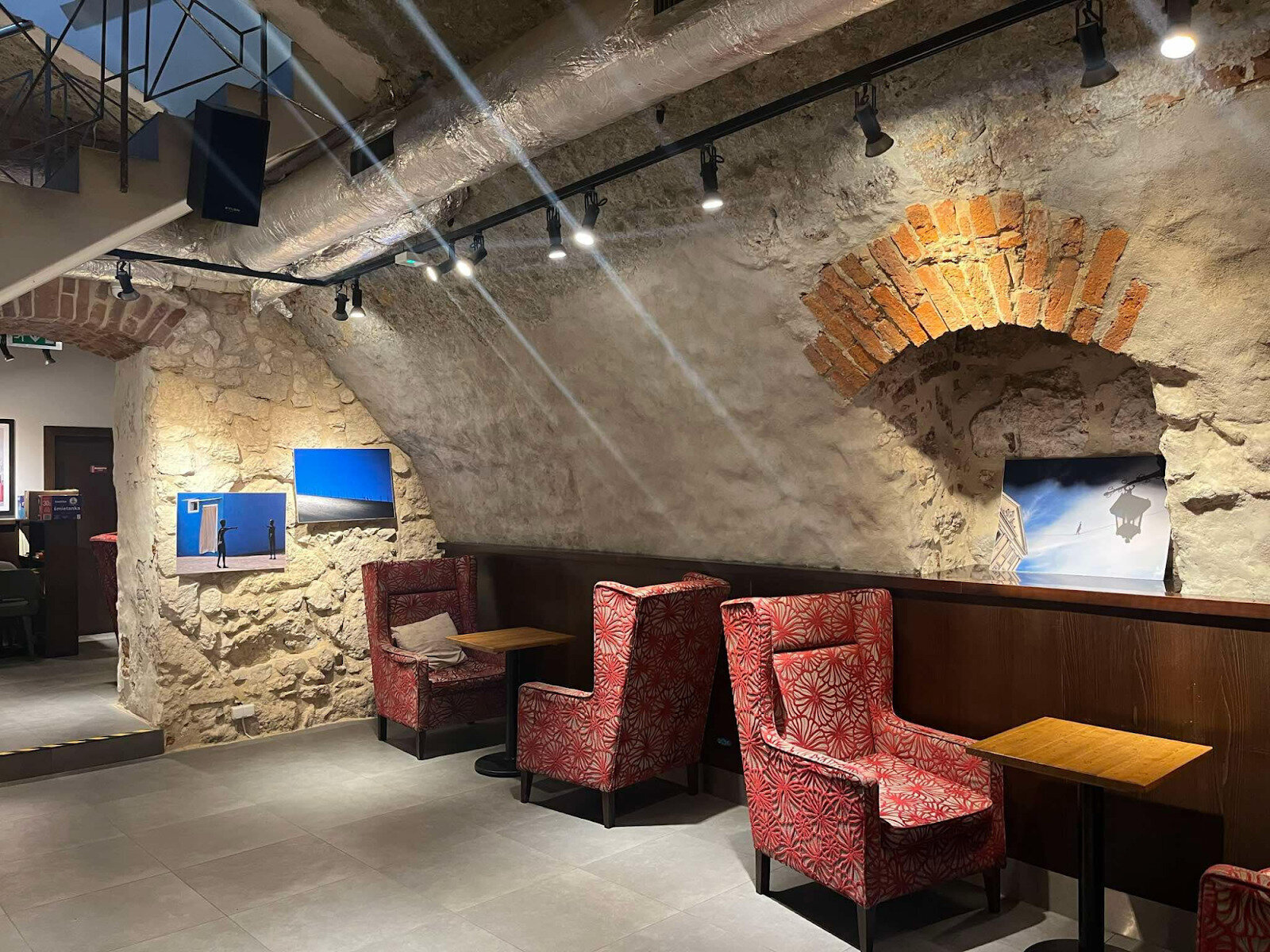 <span class="translation_missing" title="translation missing: en.meta.location_title, location_name: Costa Coffee, city: Kraków">Location Title</span>