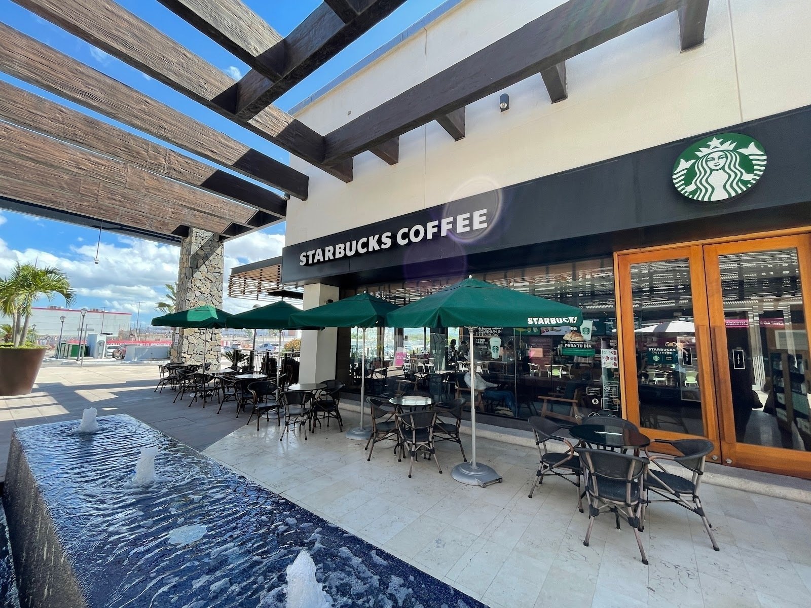 <span class="translation_missing" title="translation missing: en.meta.location_title, location_name: Starbucks @ Galerías La Paz, city: La Paz">Location Title</span>