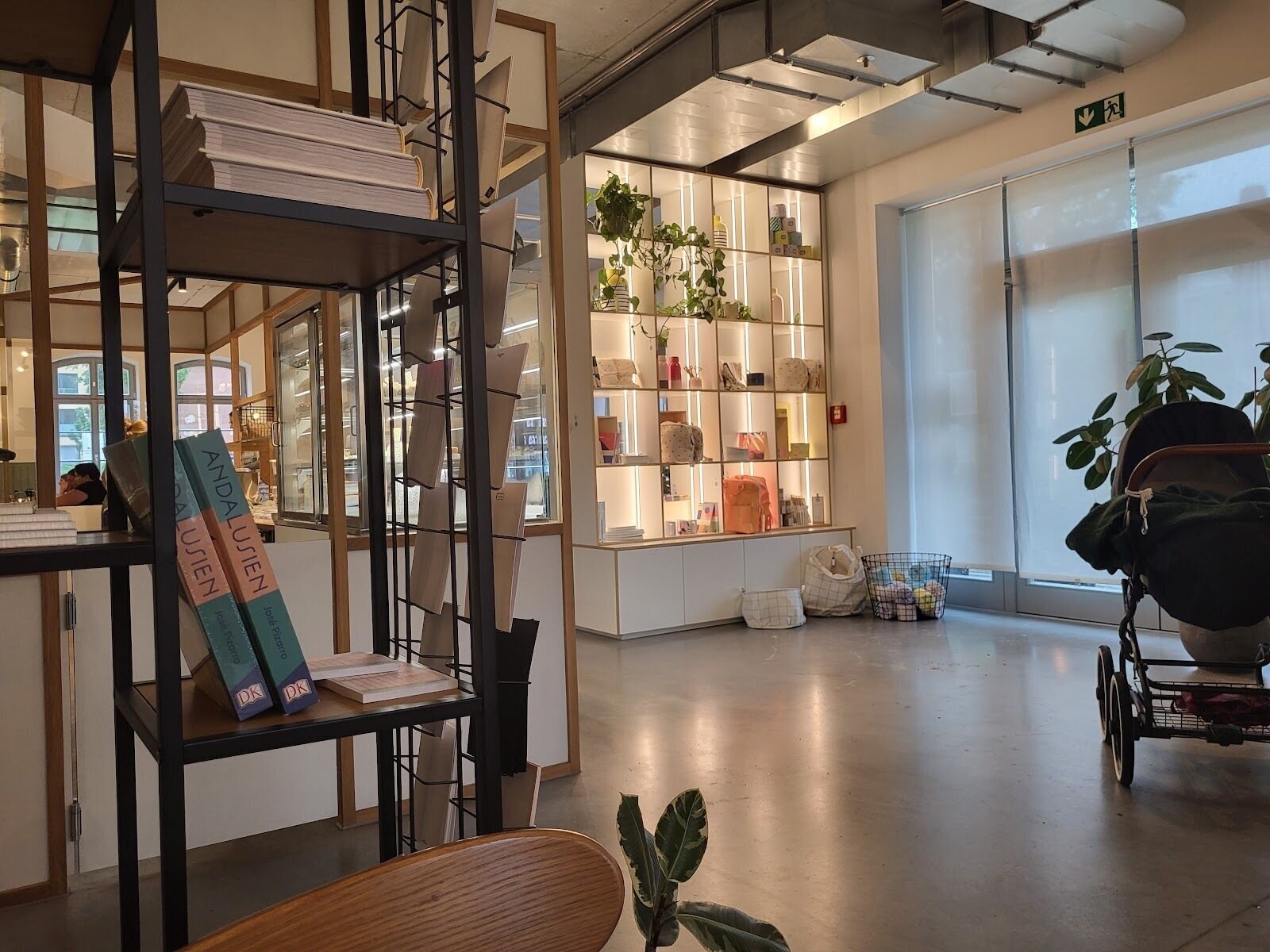 <span class="translation_missing" title="translation missing: en.meta.location_title, location_name: DÖSEN - Bistro &amp; Café, city: Landau">Location Title</span>