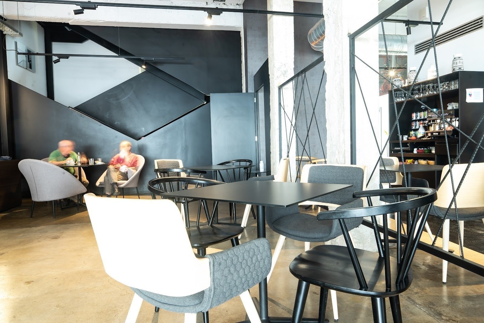 <span class="translation_missing" title="translation missing: en.meta.location_title, location_name: Magma Workcafe, city: Las Palmas">Location Title</span>