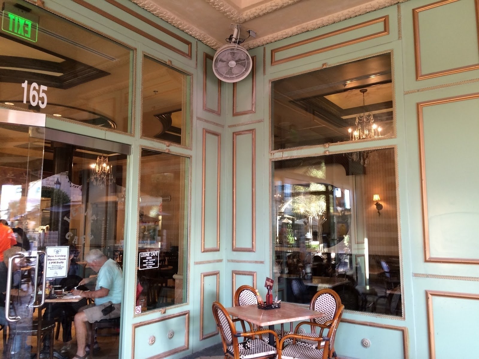 <span class="translation_missing" title="translation missing: en.meta.location_title, location_name: Leone Café, city: Las Vegas">Location Title</span>