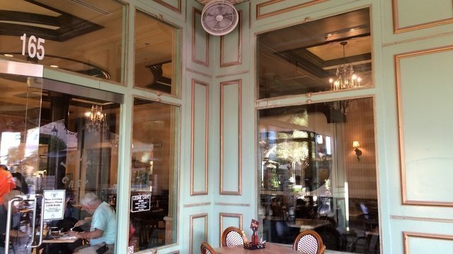 Leone Café