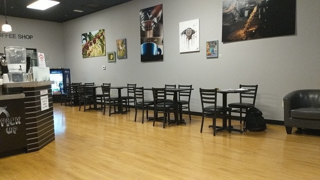 Skimos Coffee Shop