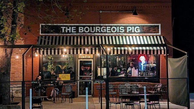 The Bourgeois Pig