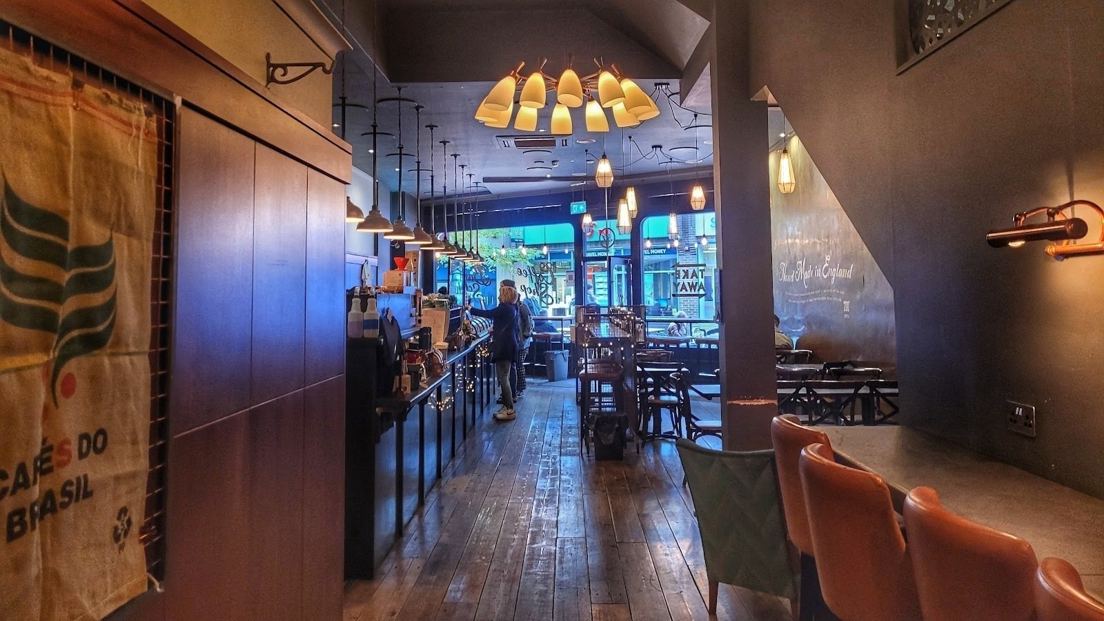 <span class="translation_missing" title="translation missing: en.meta.location_title, location_name: 200 Degrees Coffee Shop &amp; Barista School, city: Leeds">Location Title</span>