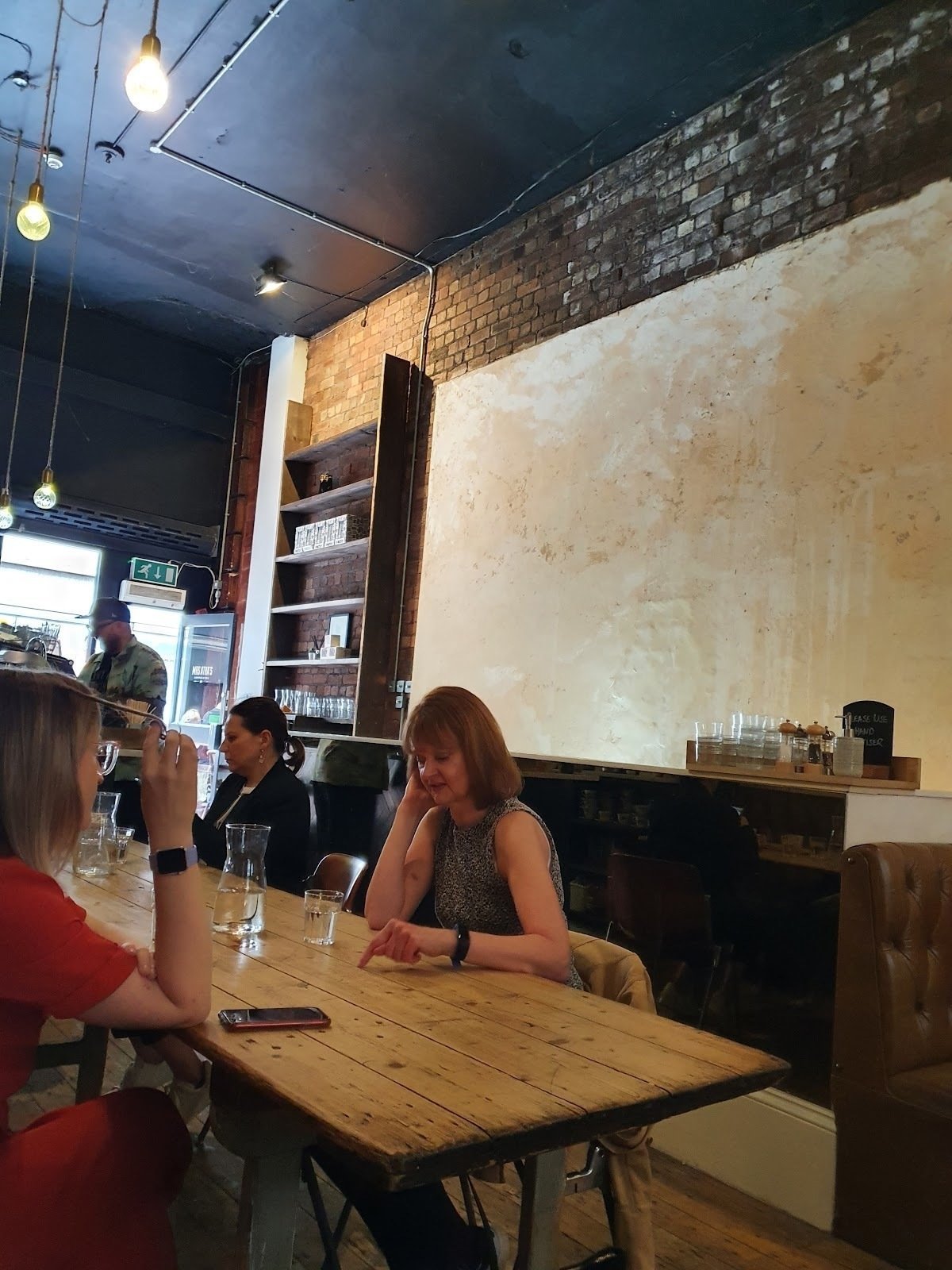 <span class="translation_missing" title="translation missing: en.meta.location_title, location_name: Mrs Atha&#39;s, city: Leeds">Location Title</span>