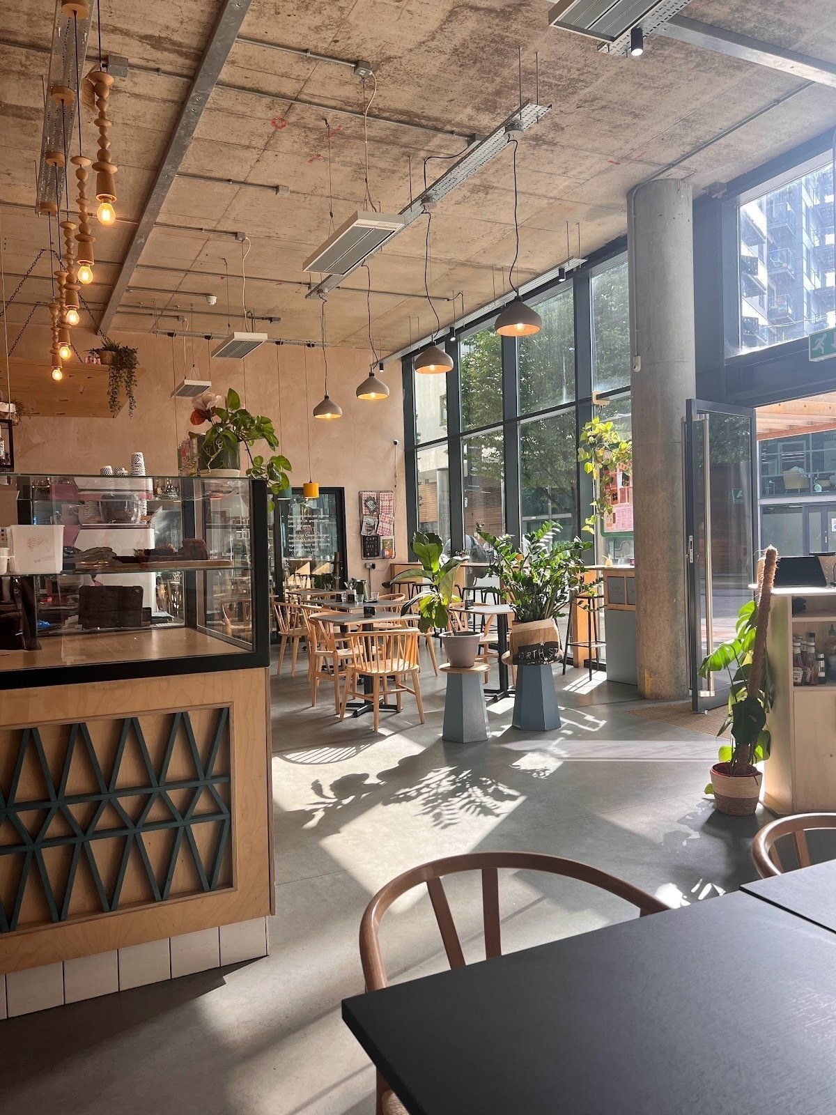 <span class="translation_missing" title="translation missing: en.meta.location_title, location_name: North Star Coffee Shop, city: Leeds">Location Title</span>