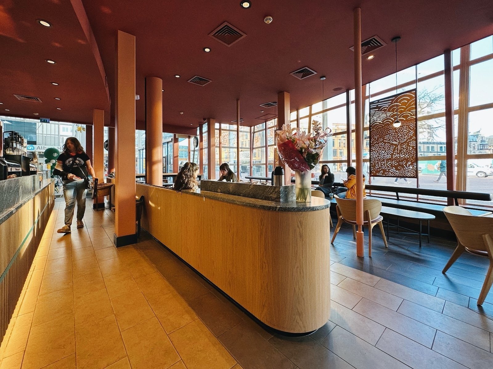 <span class="translation_missing" title="translation missing: en.meta.location_title, location_name: Starbucks @ Stationsplein, city: Leiden">Location Title</span>