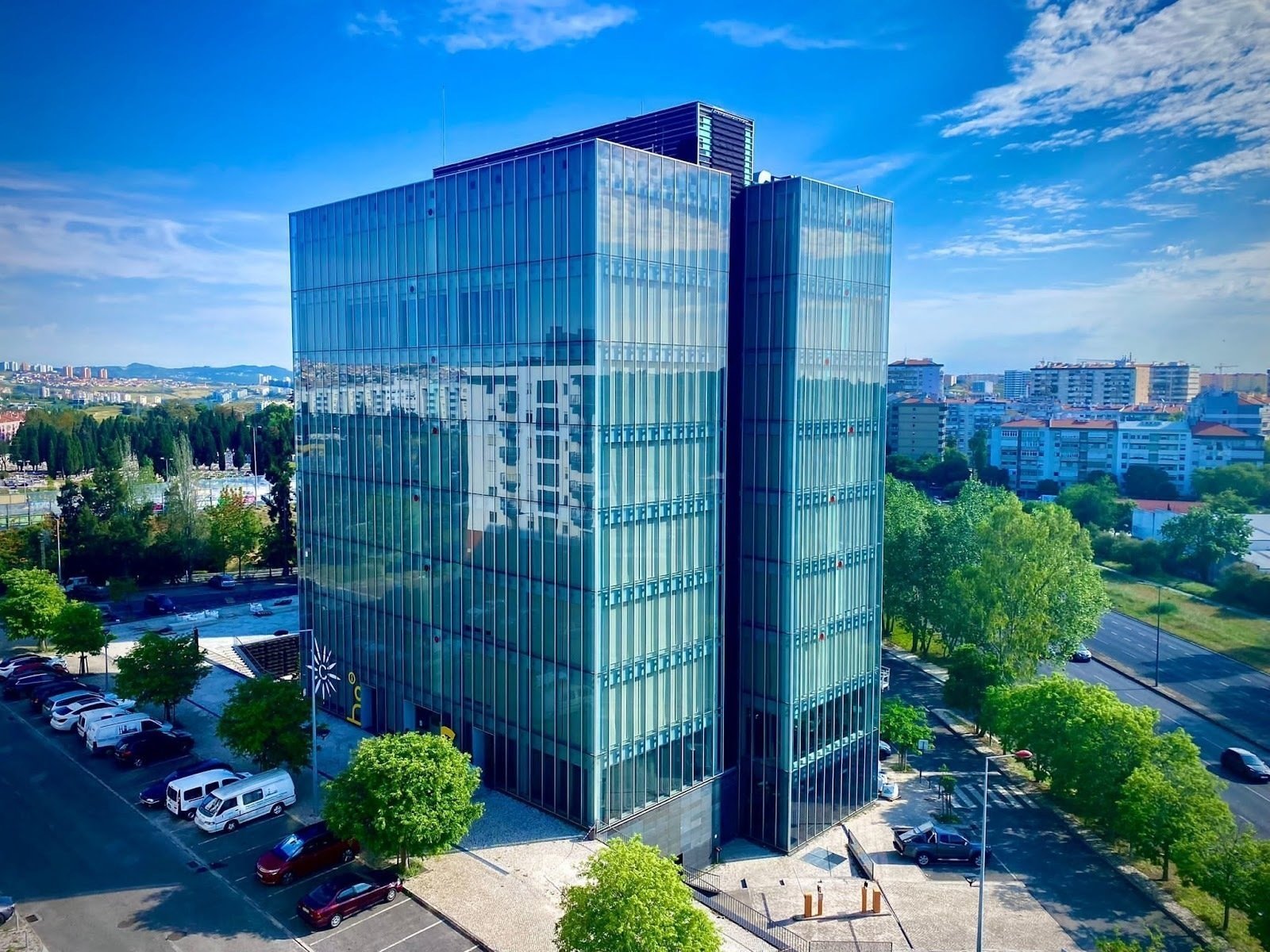 <span class="translation_missing" title="translation missing: en.meta.location_title, location_name: Café Joyeux - Natura Towers, city: Lisbon">Location Title</span>