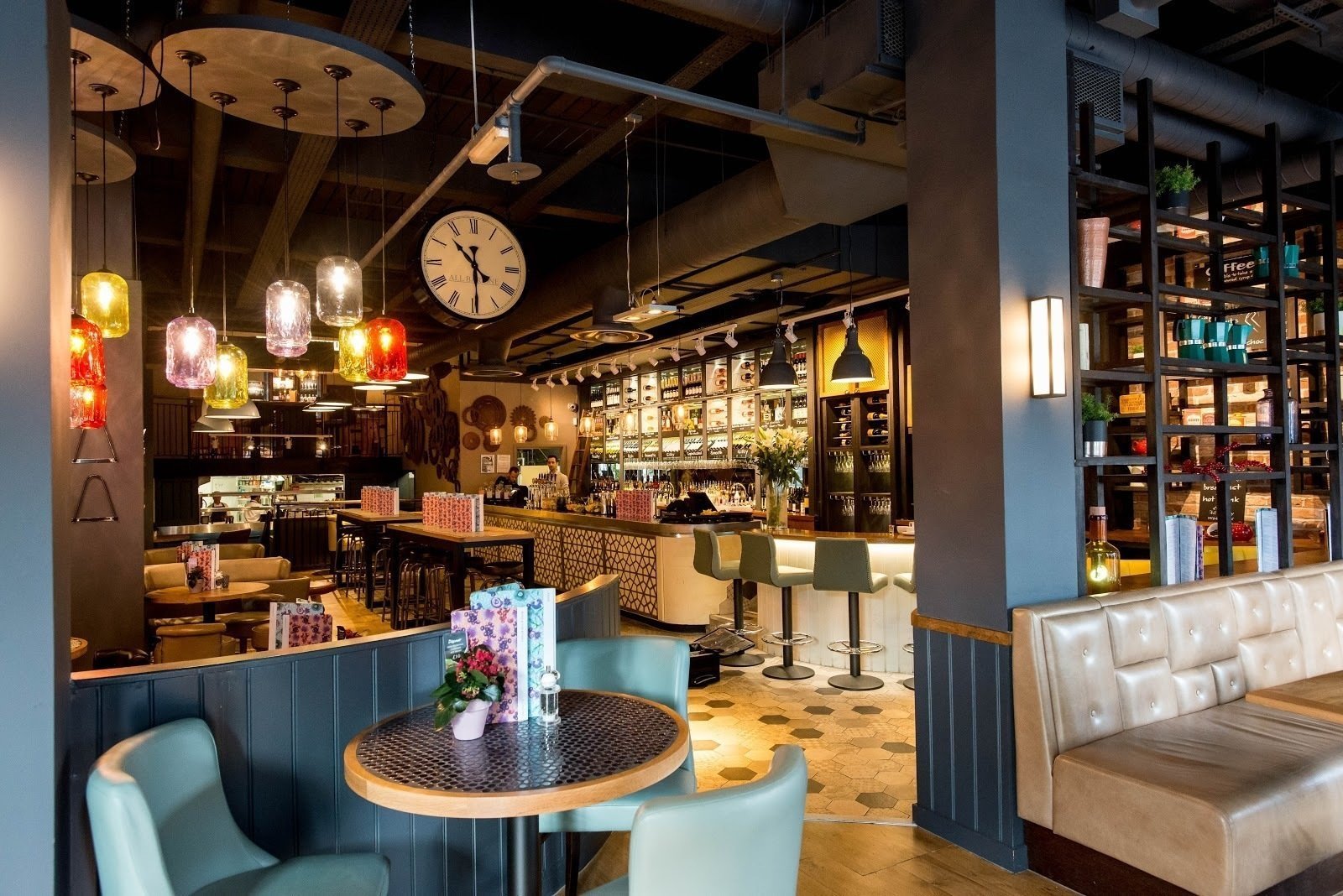 <span class="translation_missing" title="translation missing: en.meta.location_title, location_name: All Bar One The O2, city: London">Location Title</span>