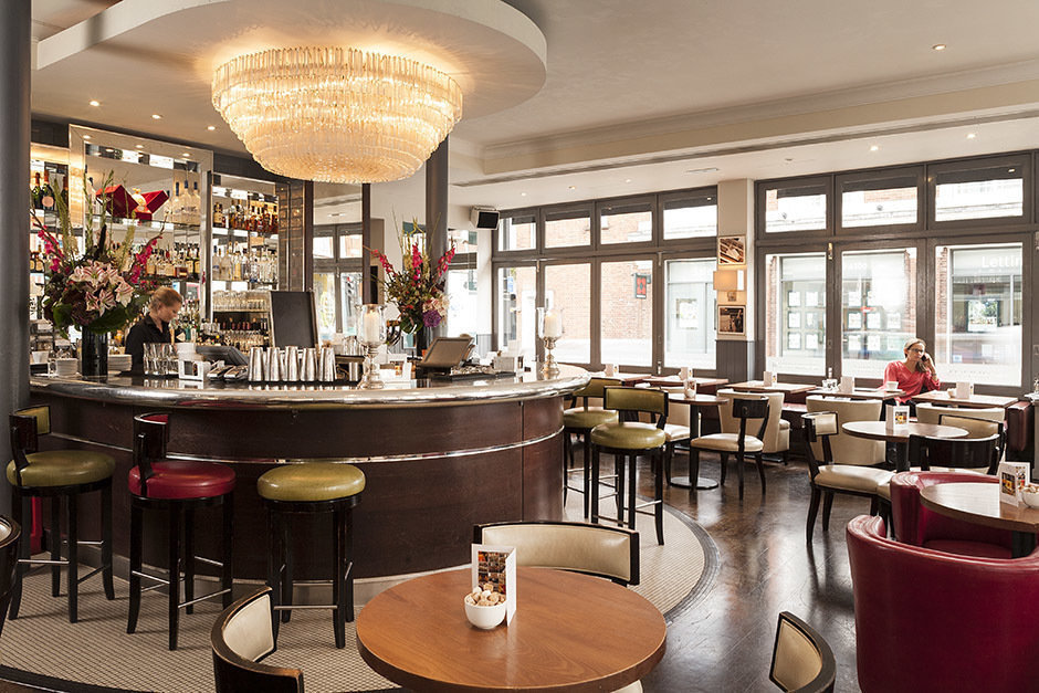 <span class="translation_missing" title="translation missing: en.meta.location_title, location_name: Beaufort House Chelsea, city: London">Location Title</span>