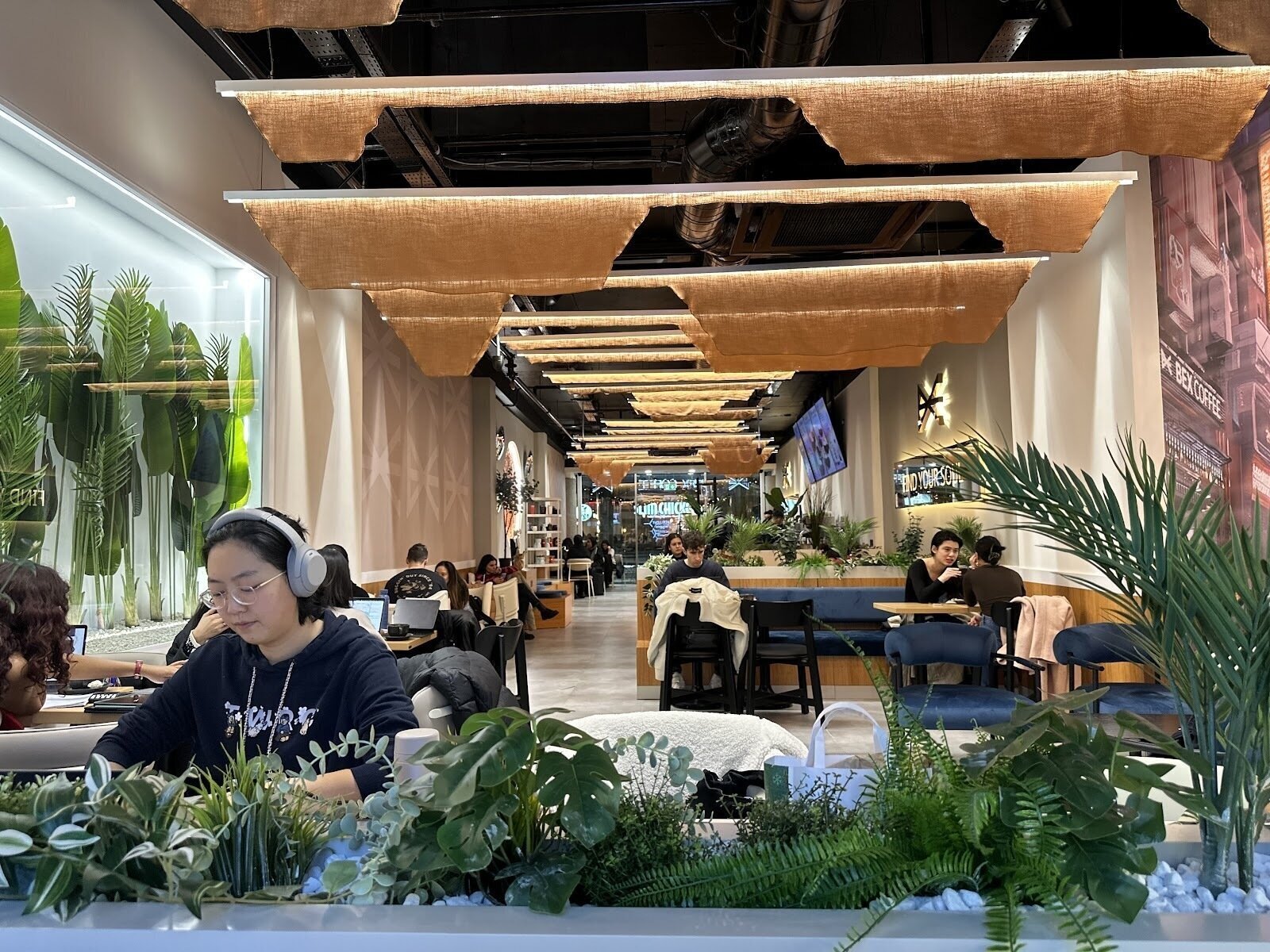 <span class="translation_missing" title="translation missing: en.meta.location_title, location_name: Bex Coffee, city: London">Location Title</span>